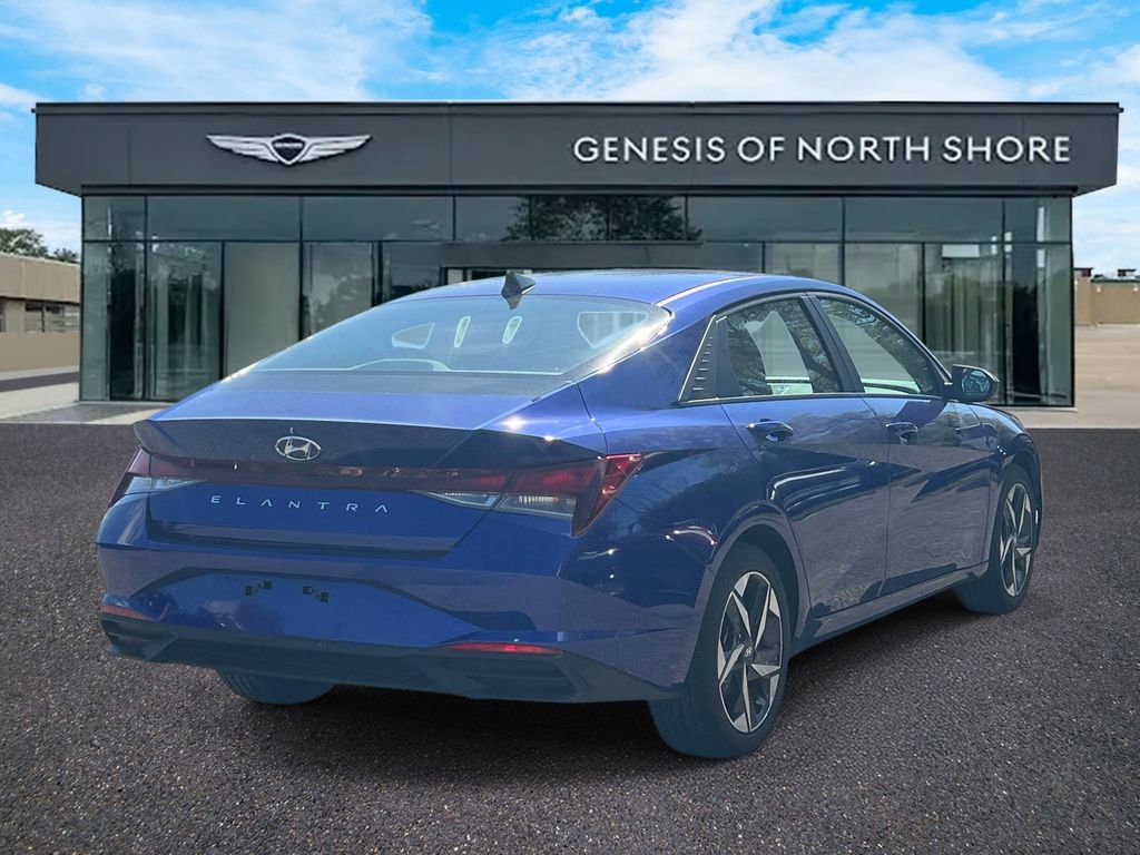 Used 2023 Hyundai Elantra SEL w/ Convenience Package FWD image 7