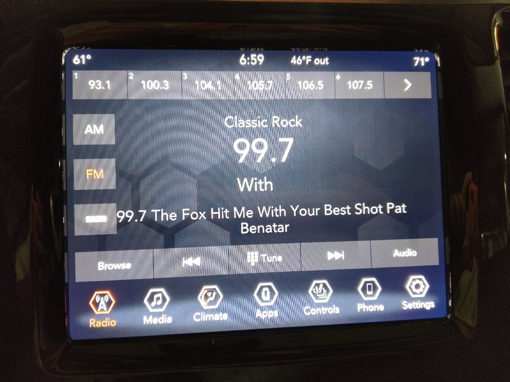 Used 2019 Jeep Cherokee Limited AWD/4WD image 25