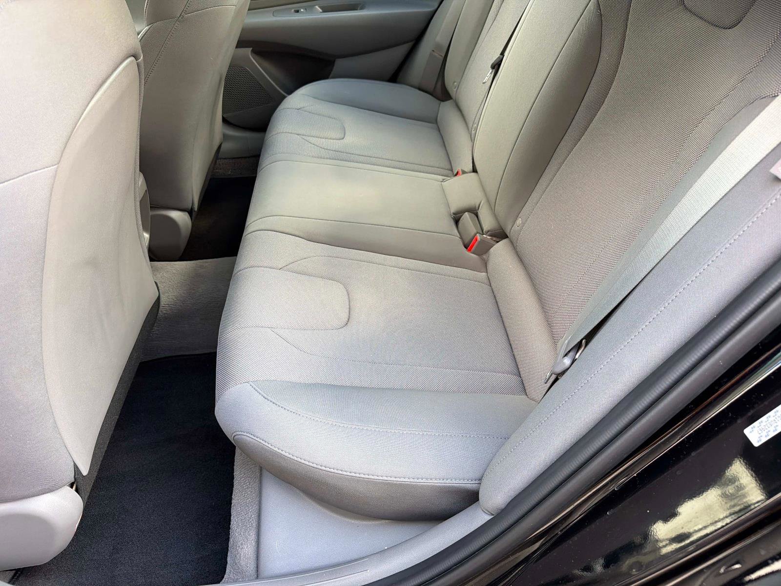 Used 2024 Hyundai Elantra SE image 14