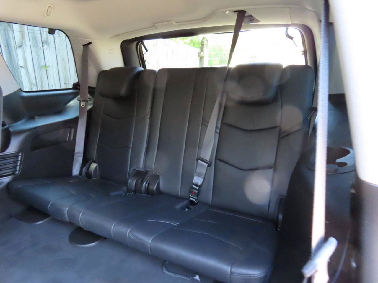 Used 2018 Cadillac Escalade Premium Luxury RWD image 21