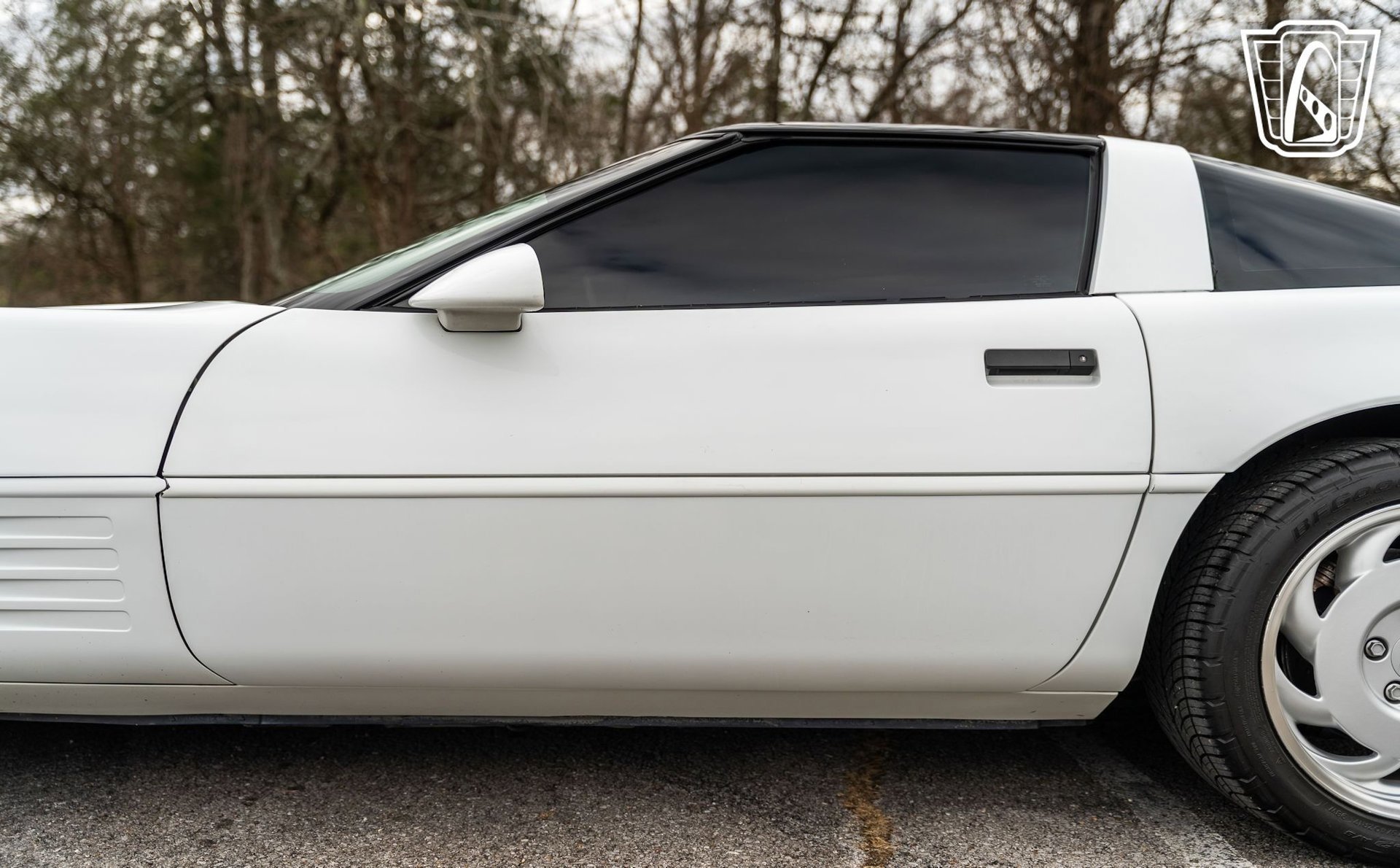 Used 1991 Chevrolet Corvette Coupe image 30