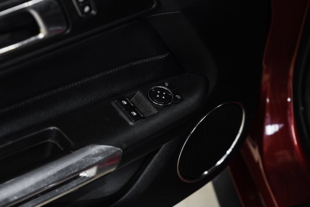 Used 2019 Ford Mustang Coupe RWD image 39