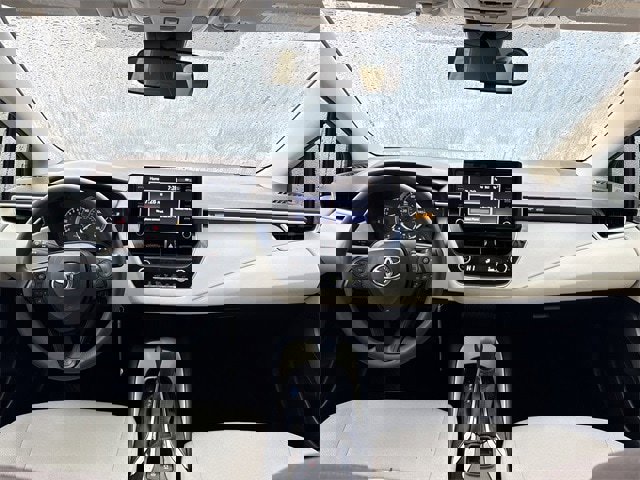 Used 2020 Toyota Corolla LE image 18