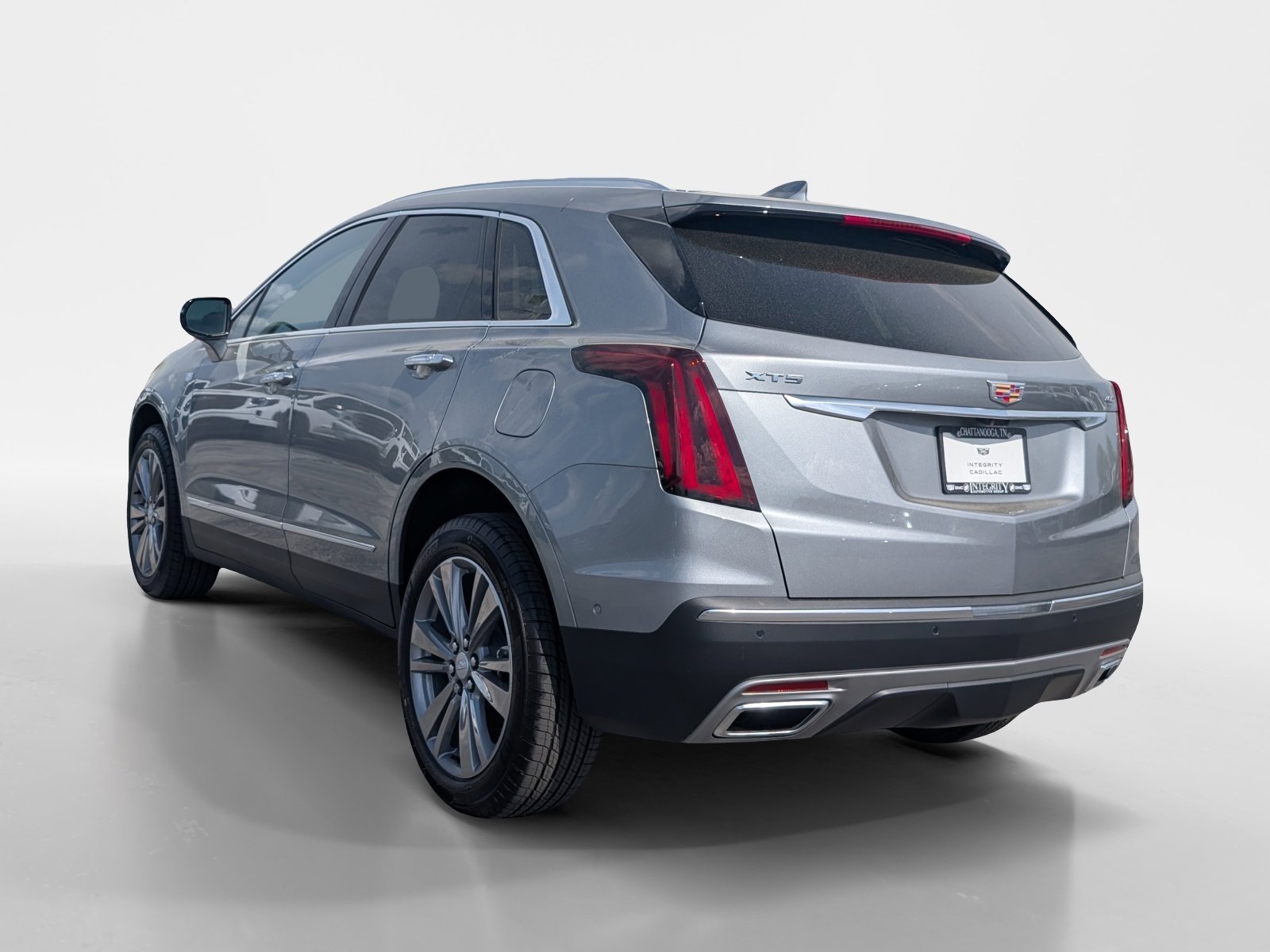 New 2026 Cadillac XT5 Premium Luxury w/ Driver Assist Package FWD image 4
