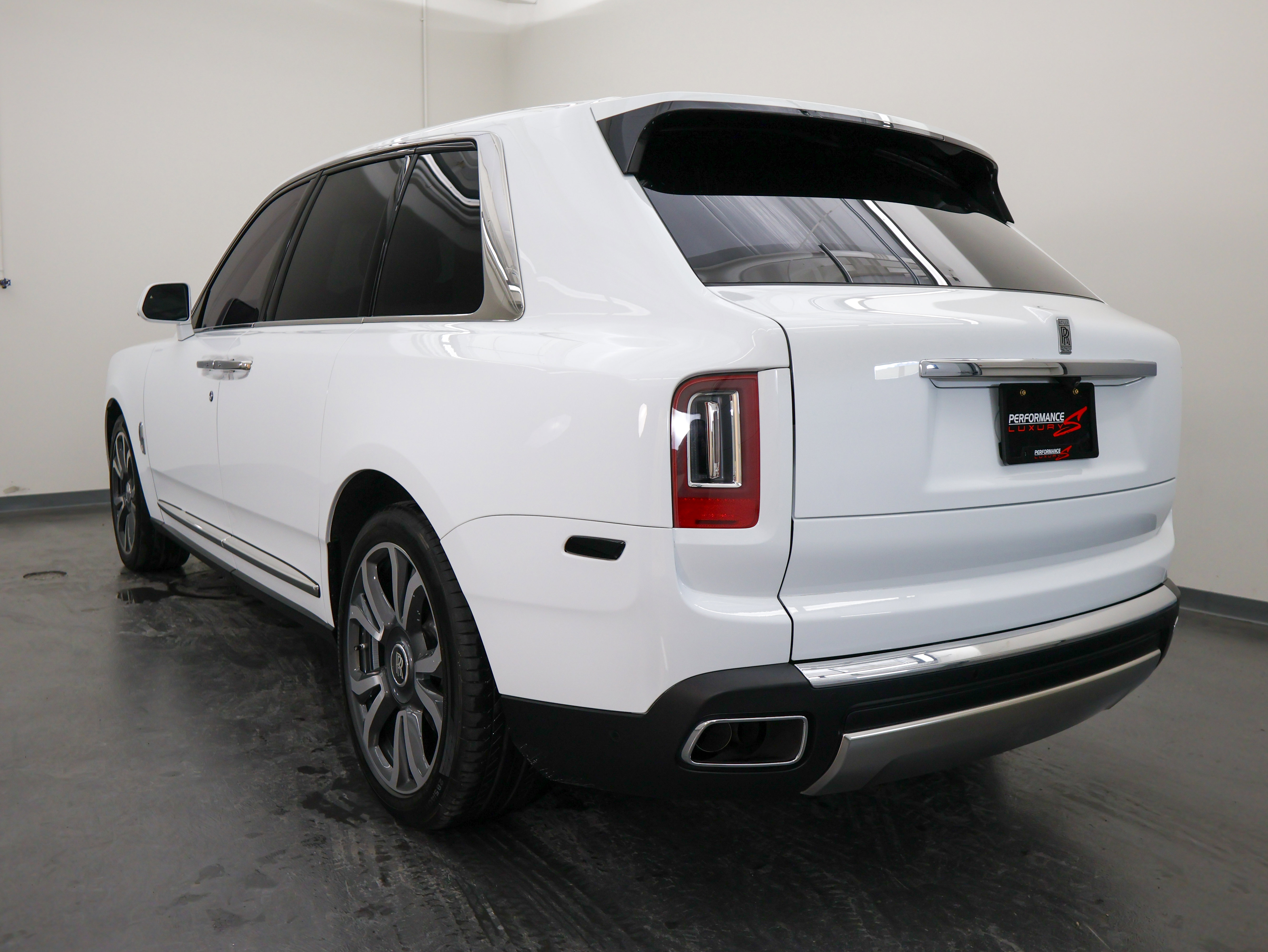 Used 2023 Rolls-Royce Cullinan image 8