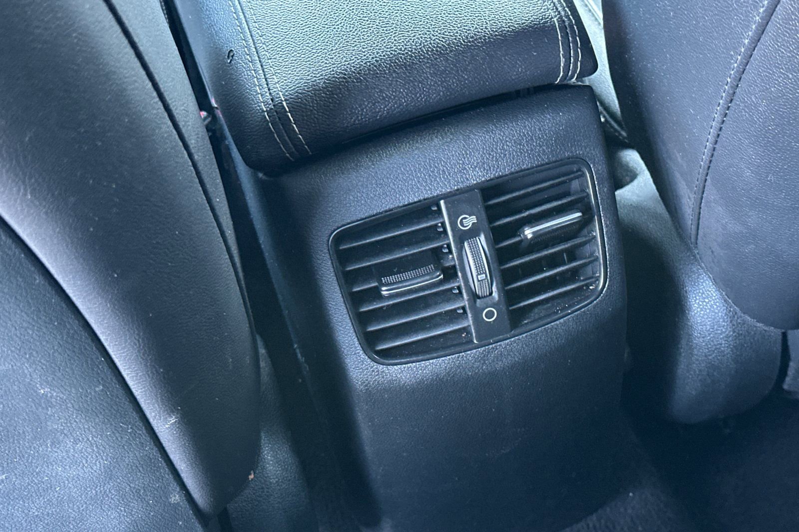 Used 2022 Kia Niro EX image 13