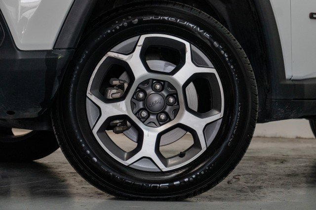 Used 2022 Jeep Compass Trailhawk w/ Trailhawk Convenience Group image 4