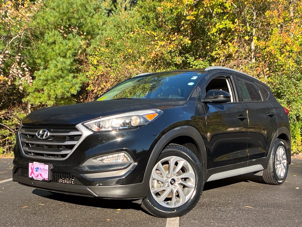 Used 2017 Hyundai Tucson SE w/ SE Popular Package 02