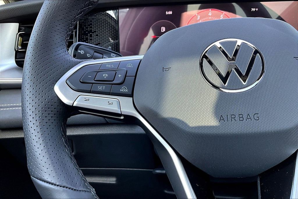 New 2026 Volkswagen Tiguan SE R-Line image 9