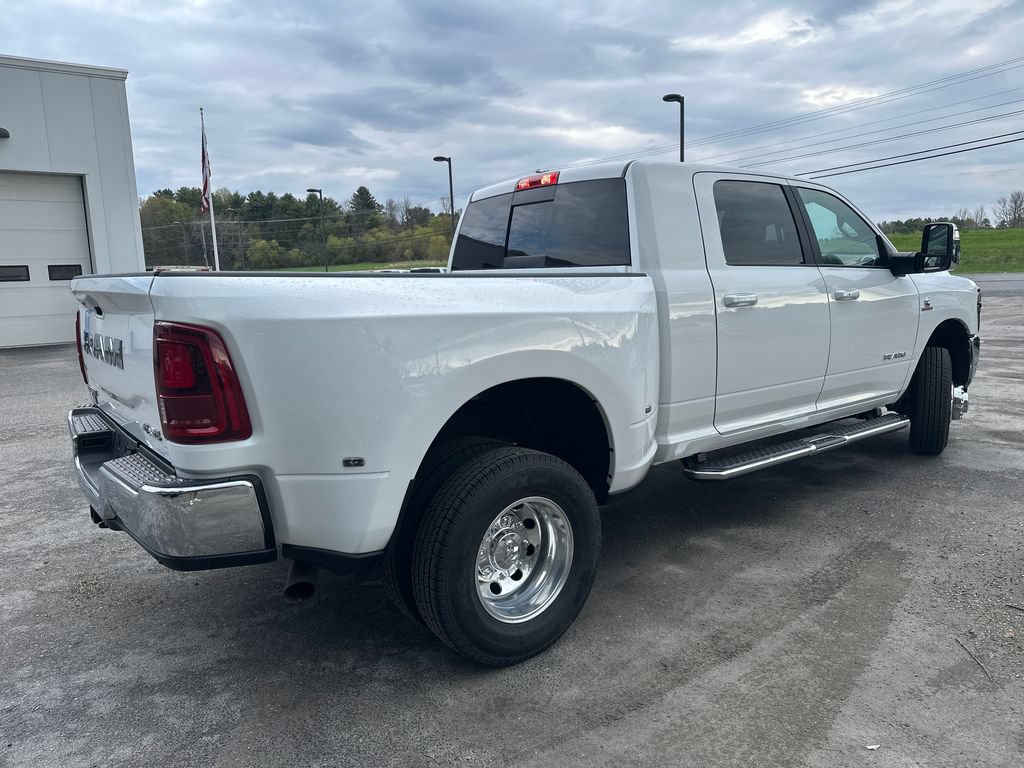 Used 2026 RAM 3500 Laramie AWD/4WD image 5