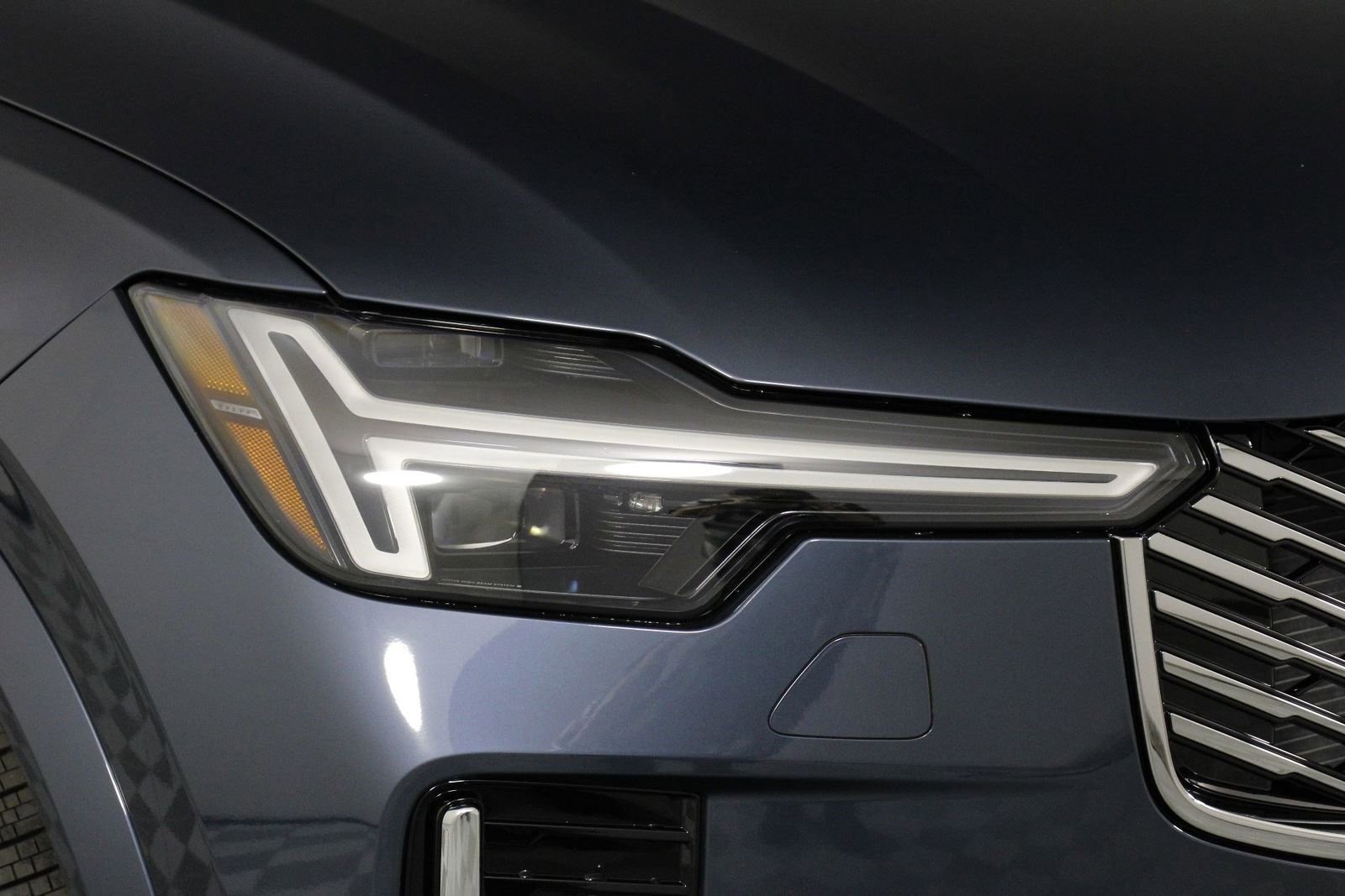 New 2026 Volvo XC90 T8 Ultra w/ Protection Package Premier image 14