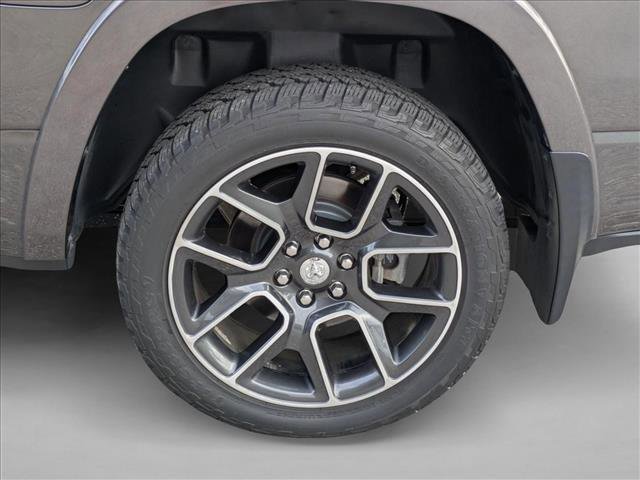 Used 2019 RAM 1500 Laramie AWD/4WD image 10