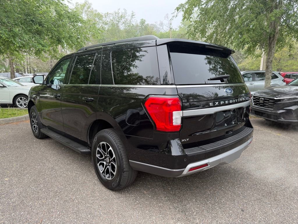 Used 2024 Ford Expedition XLT image 4