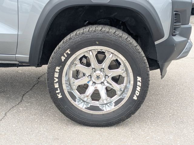 Used 2023 Chevrolet Colorado Trail Boss w/ Technology Package image 11