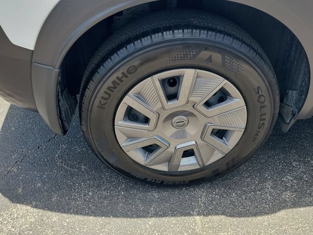 Certified 2025 Nissan Kicks S FWD image 5