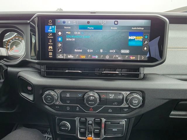 New 2026 Jeep Gladiator Sport image 17