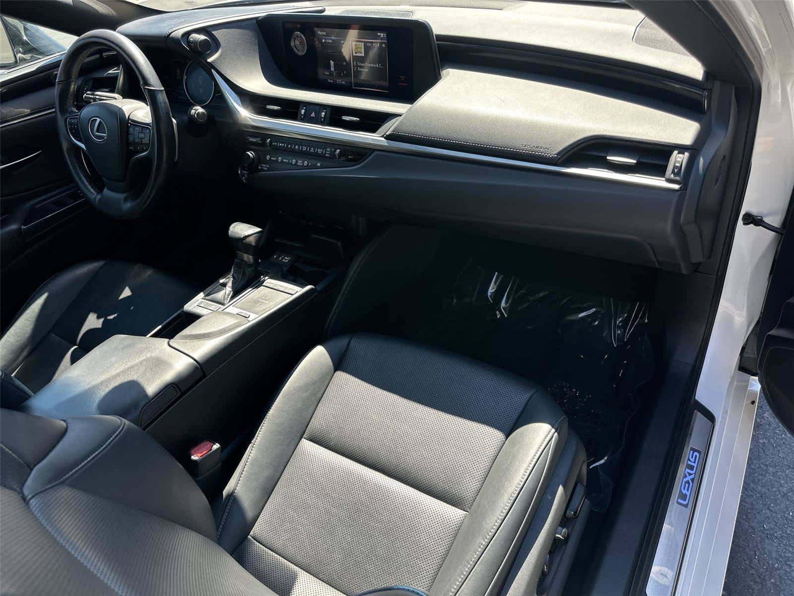 Used 2020 Lexus ES 300h w/ Accessory Package 2 image 12
