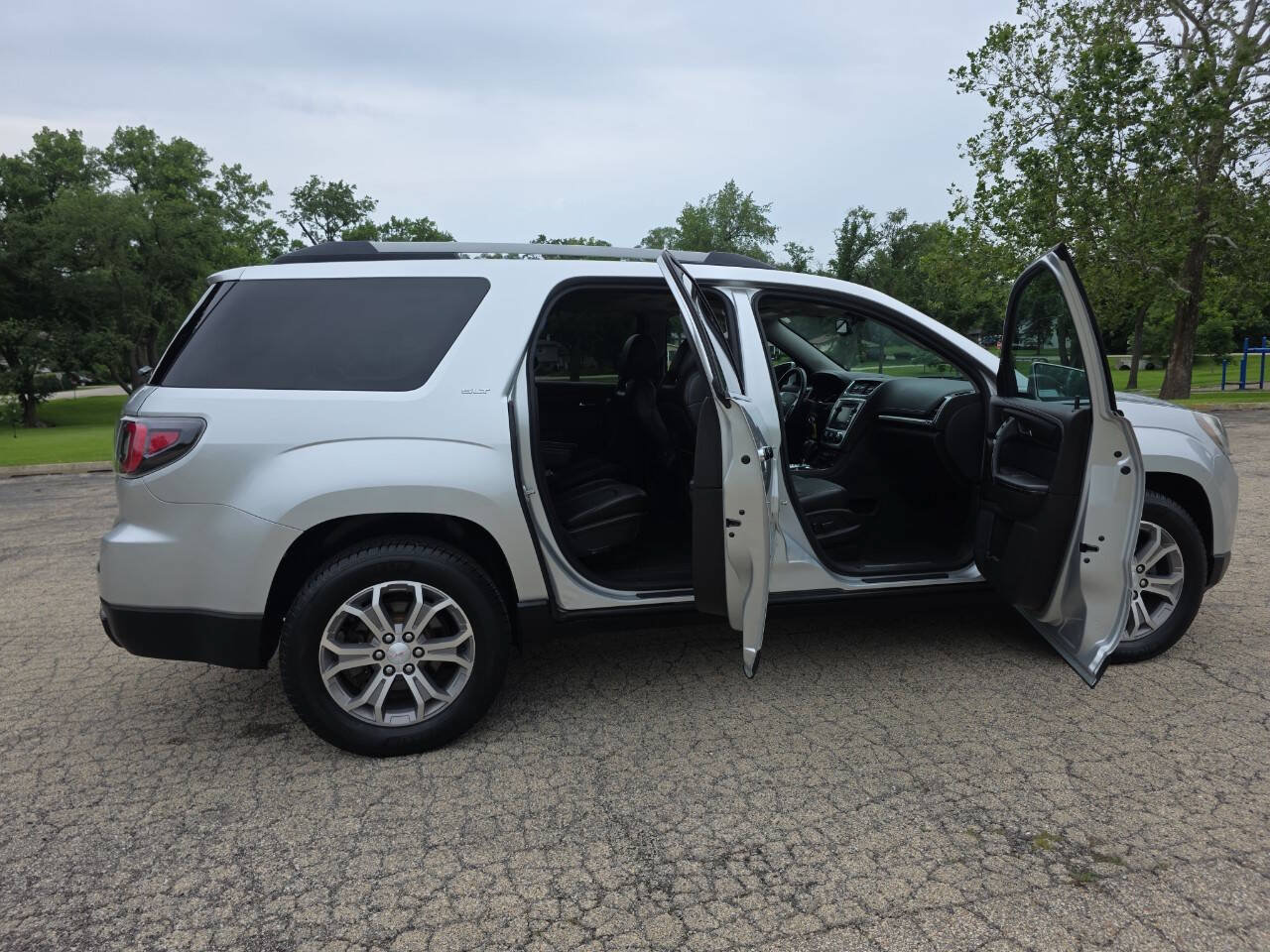 Used 2013 GMC Acadia SLT FWD image 32
