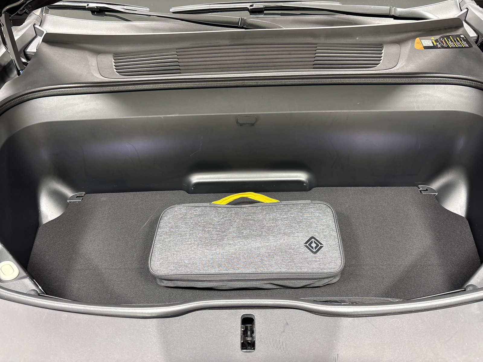 Used 2024 Rivian R1S Adventure AWD/4WD image 14
