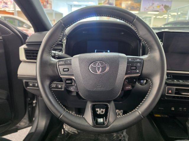 Used 2025 Toyota Camry SE w/ Multimedia Upgrade Package FWD image 15