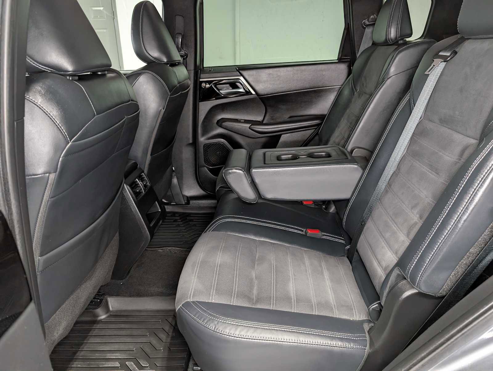 Used 2022 Mitsubishi Outlander SE AWD/4WD image 22