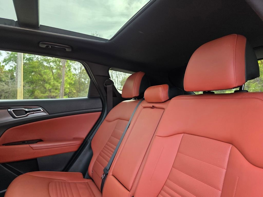 Used 2023 Kia Sportage SX image 21