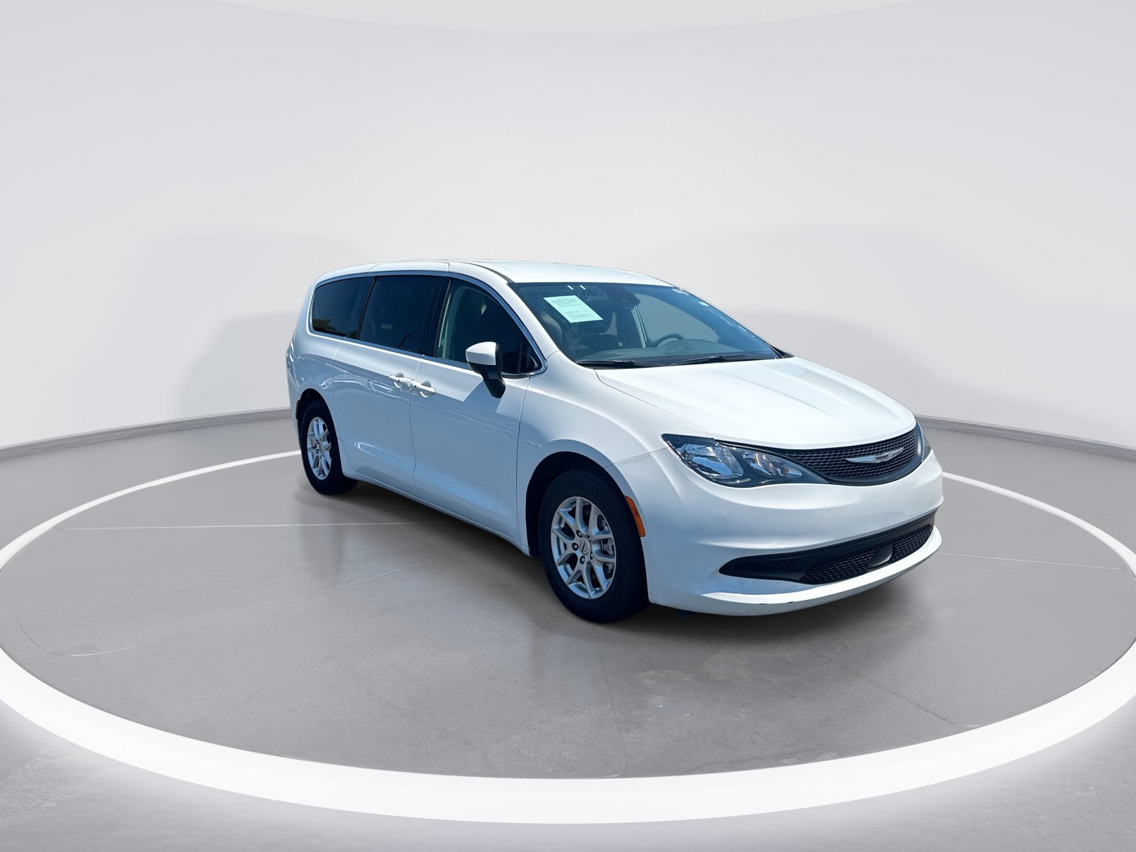 Used 2023 Chrysler Voyager LX FWD video 2