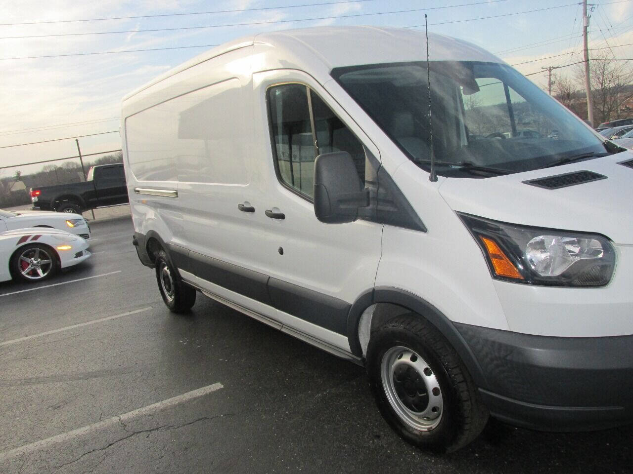 Used 2018 Ford Transit 250 148 Medium Roof image 46