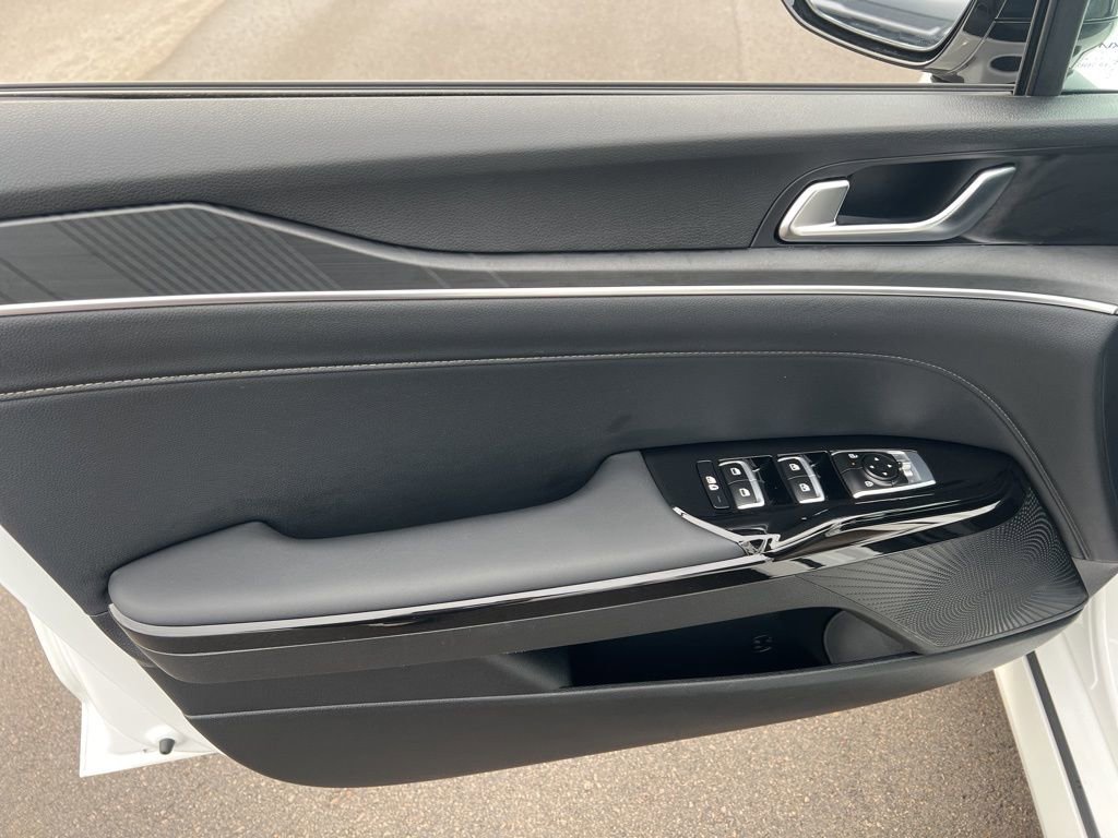 Certified 2025 Kia K5 GT-Line image 7