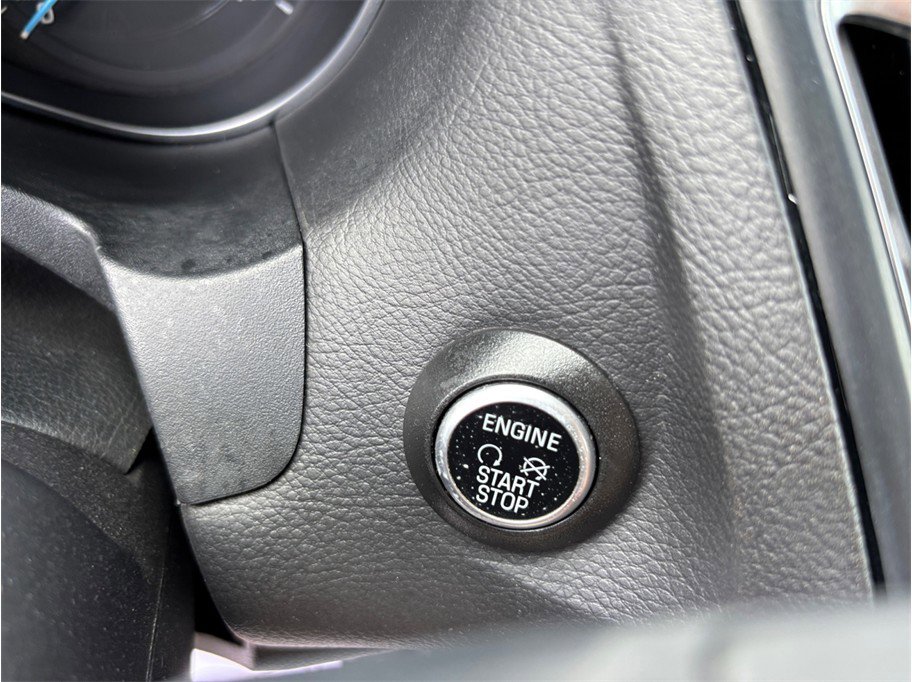 Used 2018 Ford Focus Titanium w/ Titanium Technology Package FWD image 29