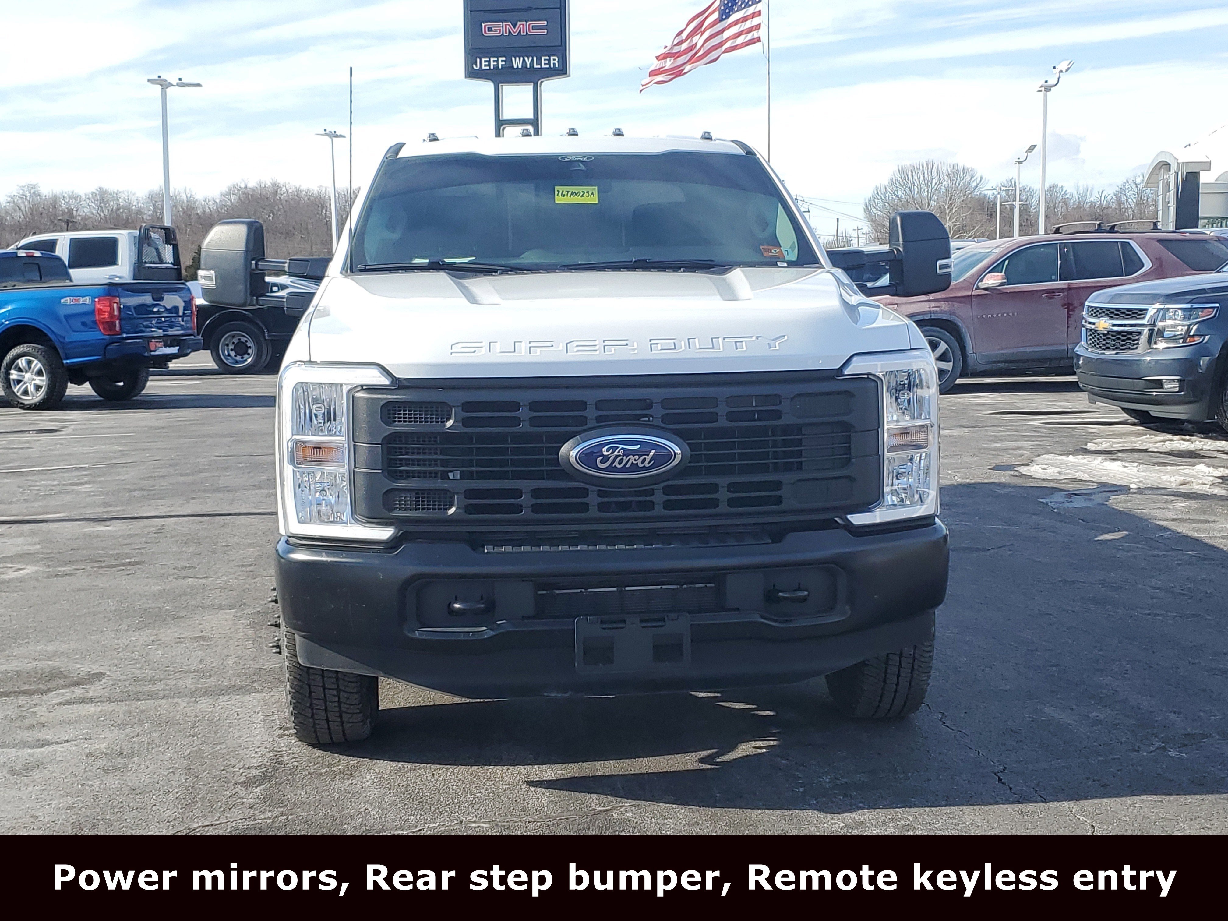 Used 2025 Ford F350 XL w/ FX4 Off-Road Package image 2