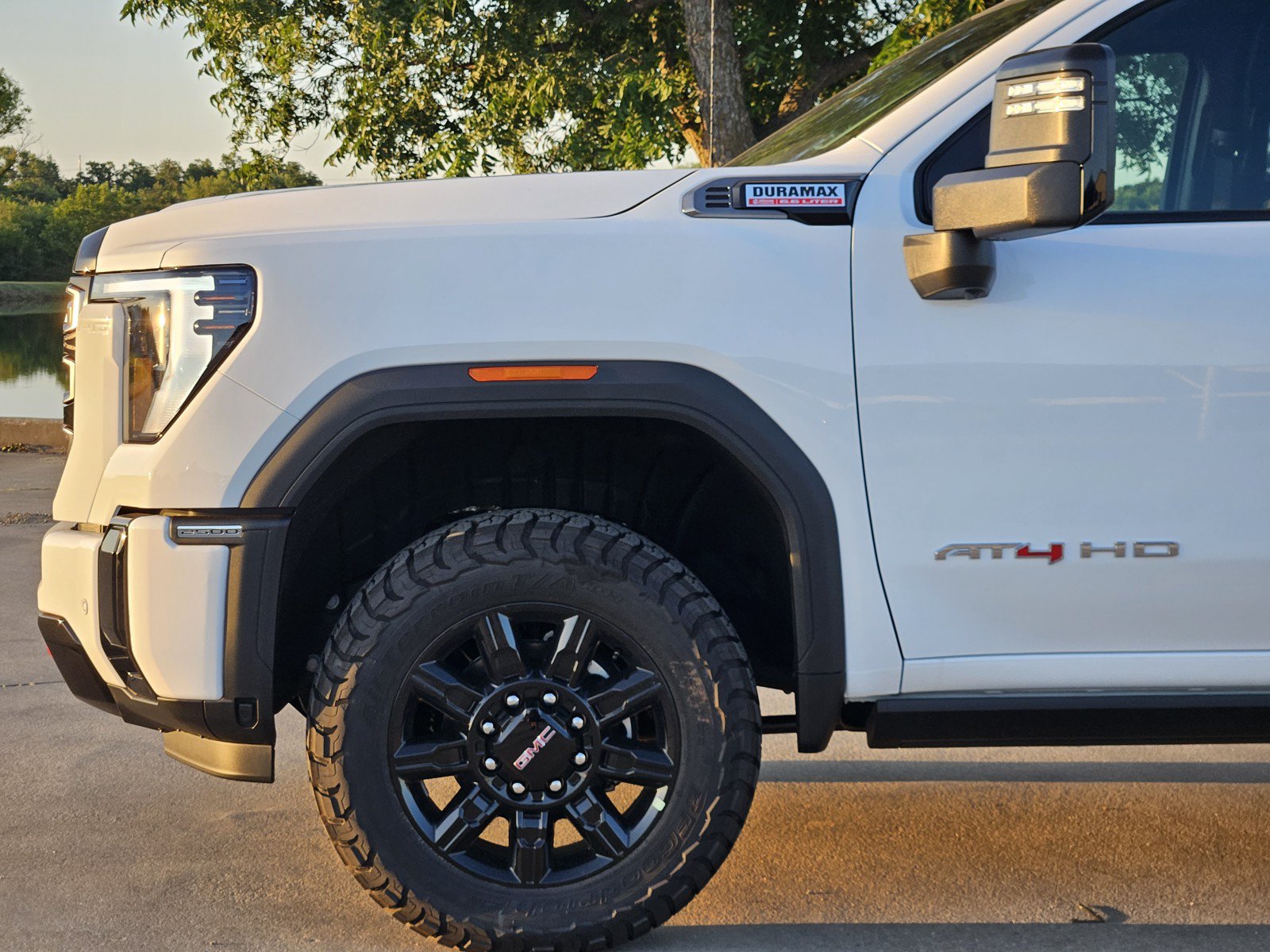 New 2026 GMC Sierra 2500 AT4 w/ AT4 Premium Plus Package AWD/4WD image 6
