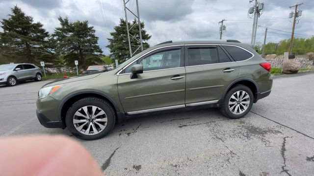 Used 2017 Subaru Outback 3.6R Touring AWD/4WD image 6