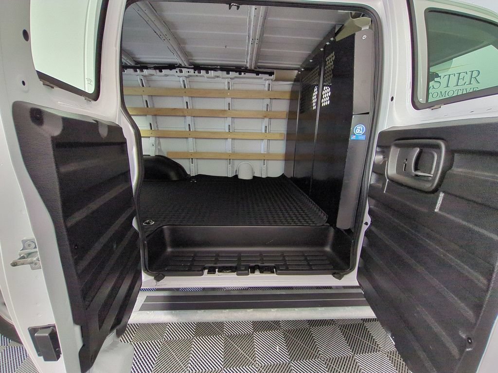 Used 2025 GMC Savana 2500 w/ Driver Convenience Package RWD image 27