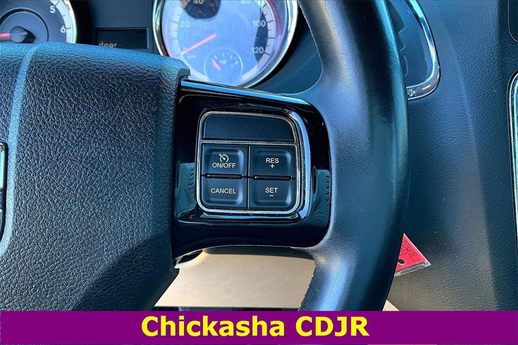 Used 2019 Dodge Grand Caravan SXT image 12