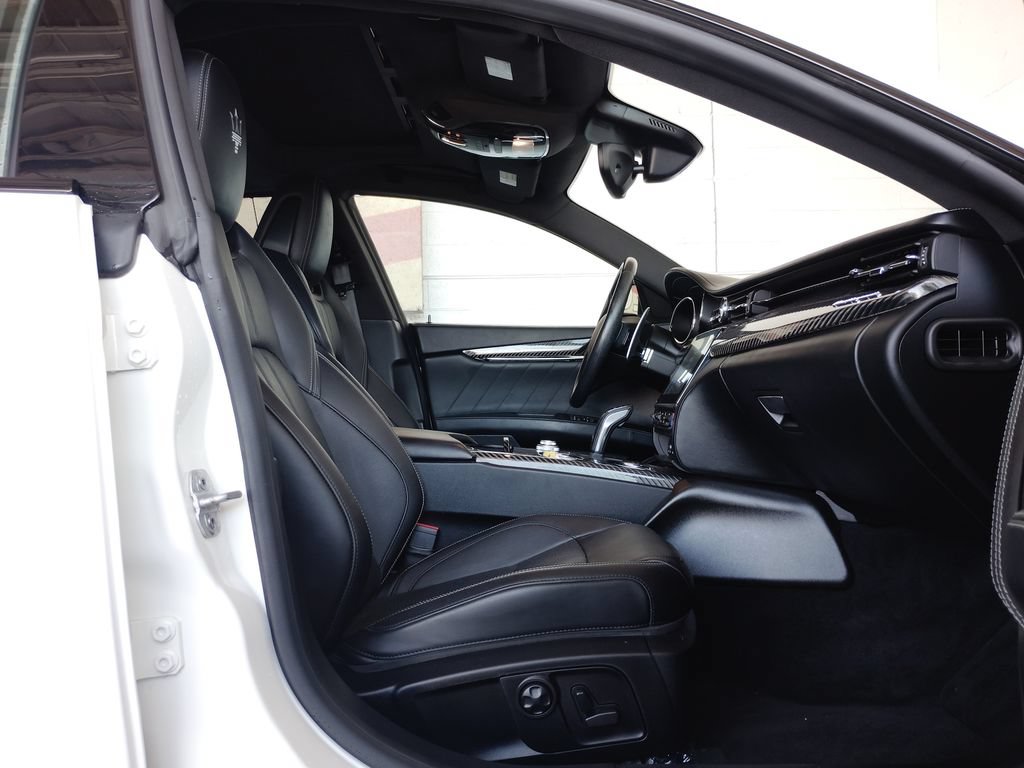 Used 2020 Maserati Quattroporte S GranSport Q4 AWD/4WD image 13