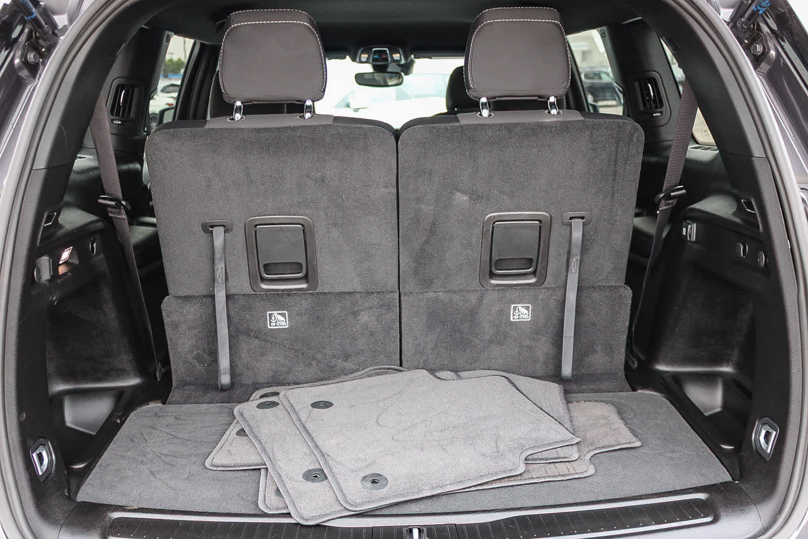 Used 2025 Jeep Grand Cherokee L Laredo image 26