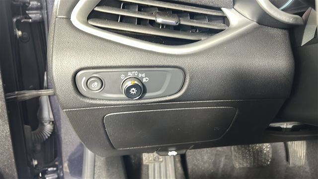 Used 2022 Chevrolet Malibu LS FWD image 19