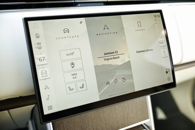 New 2025 Land Rover Range Rover SE image 44