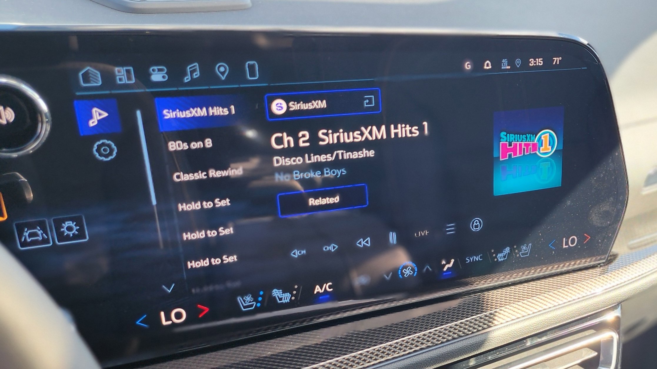 New 2026 Chevrolet Traverse High Country image 13