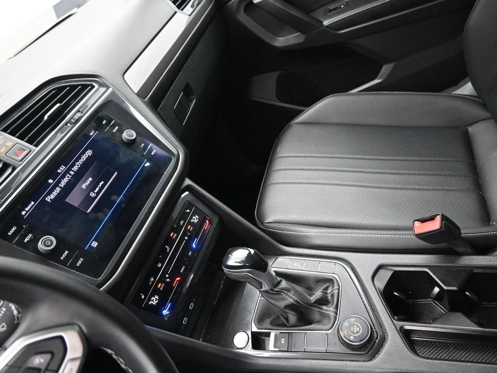 Used 2022 Volkswagen Tiguan SE AWD/4WD image 18