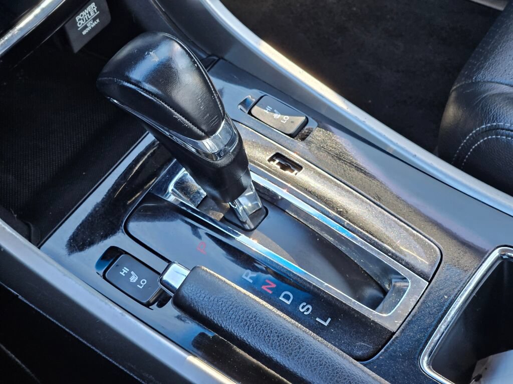 Used 2017 Honda Accord EX-L image 26