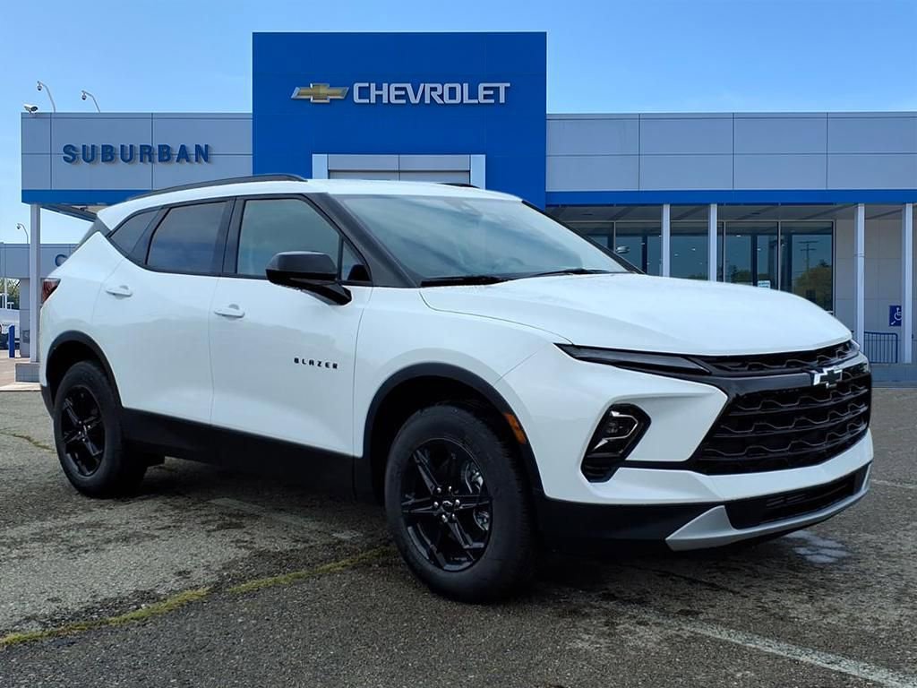 New 2025 Chevrolet Blazer LT w/ Convenience Package image 3