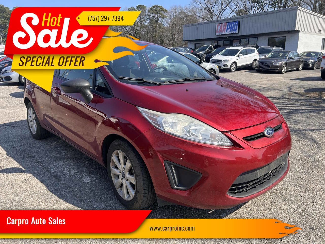Used 2013 Ford Fiesta SE FWD image 1