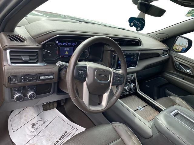 Used 2021 GMC Yukon XL Denali w/ Denali Premium Package AWD/4WD image 12