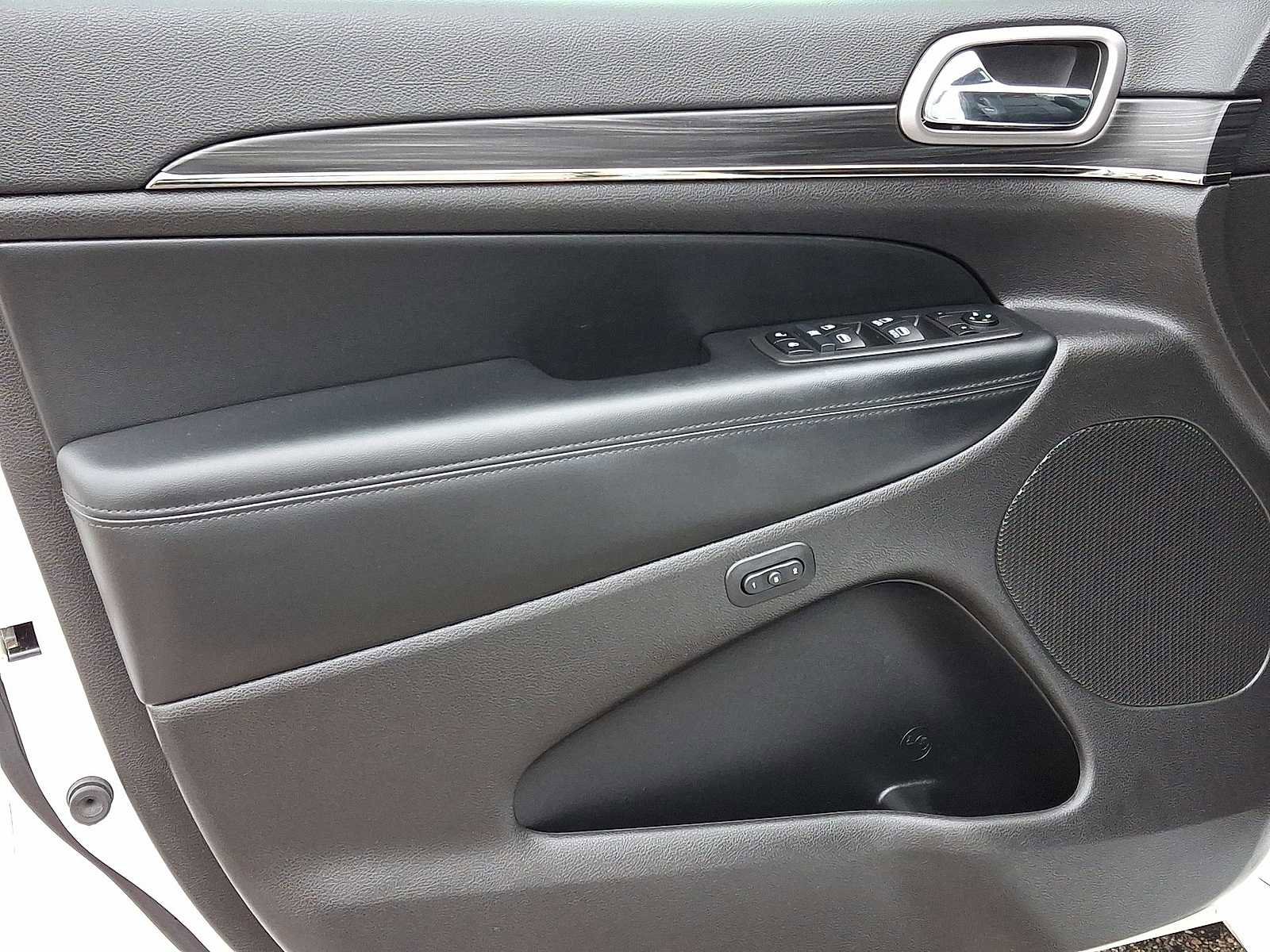 Used 2021 Jeep Grand Cherokee Limited X image 29