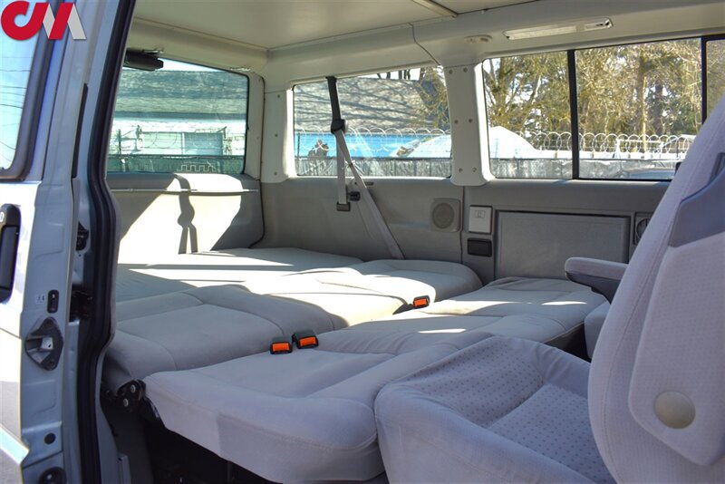 Used 2002 Volkswagen Eurovan MV FWD image 24