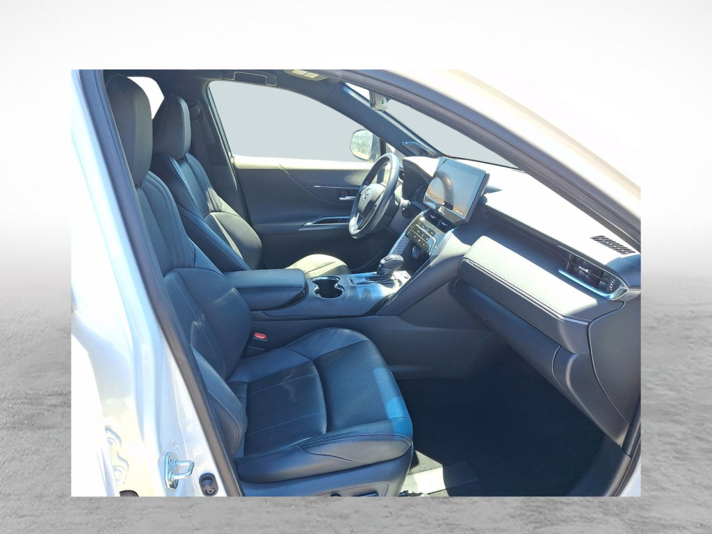 Used 2021 Toyota Venza XLE w/ Softex Package AWD/4WD image 11