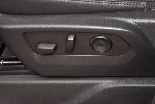 Used 2022 Chevrolet Silverado 1500 High Country w/ High Country Premium Package AWD/4WD image 36
