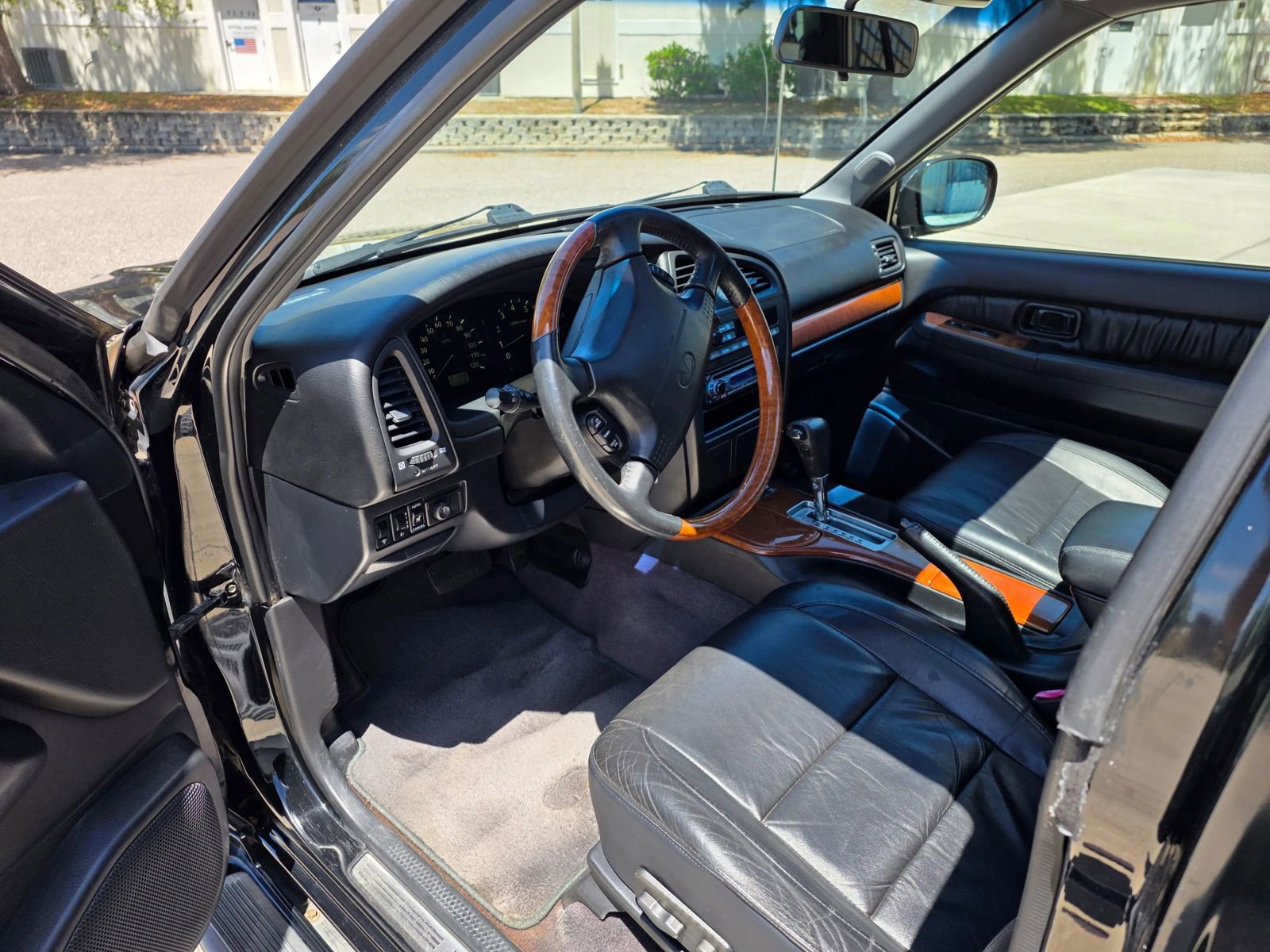 Used 2001 INFINITI QX4 2WD image 14